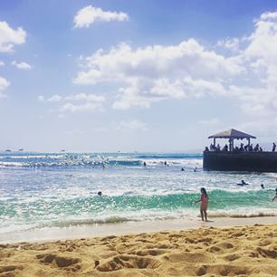 Instagram photo by jann_bam - Waiting to catch a wave. 🌊 #StaycationSaturdays #hawaii #hilife #wanderlust #beach #luckwelivehi